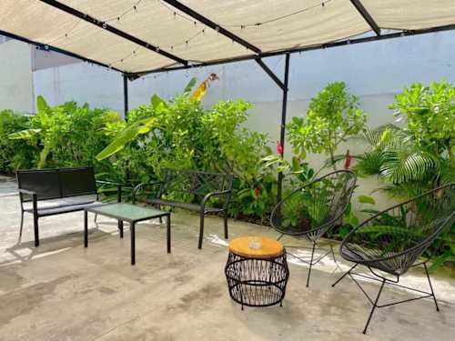 Outdoor terrace seating (shared area)