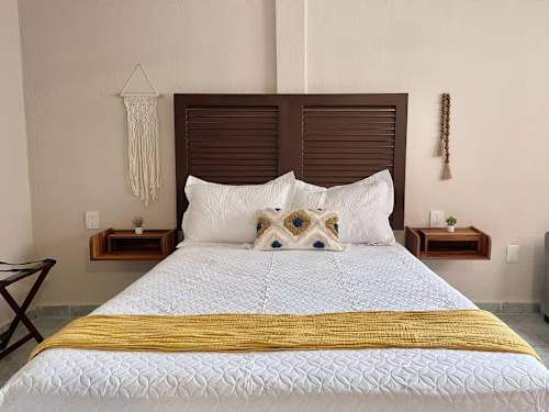 Double bed with headboard