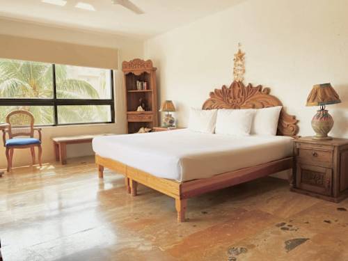 Bedroom 1 with king-size bed