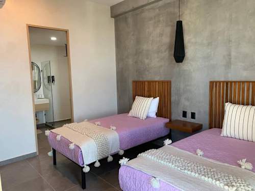 Second bedroom with two single beds