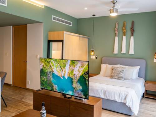 Double bed sleeping area