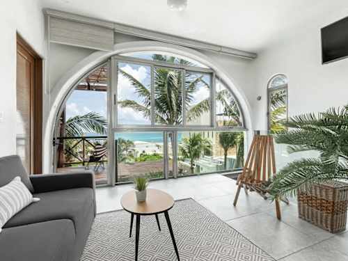 Living room with arched window