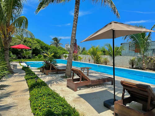 Private plunge pool beside the villa