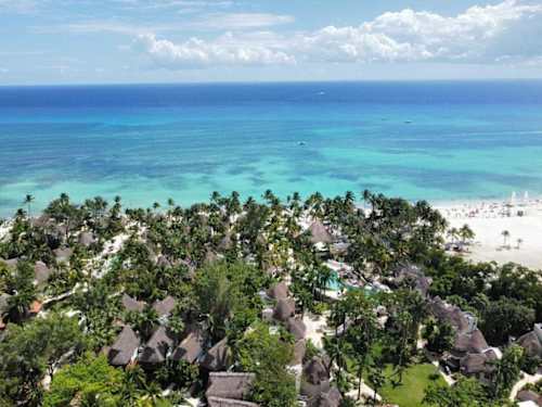 Nearby: Caribbean coastline and beaches