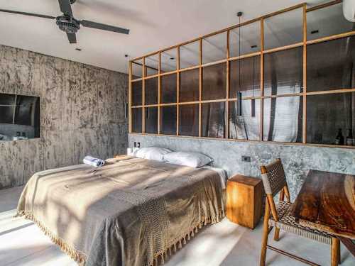 Bedroom with two single beds, ideal for kids