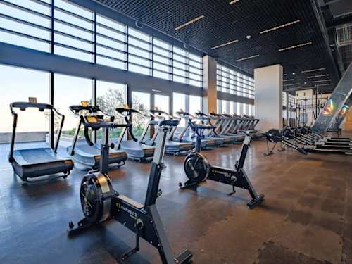 Fully equipped gym with treadmills and weights, keep your routine strong without leaving home