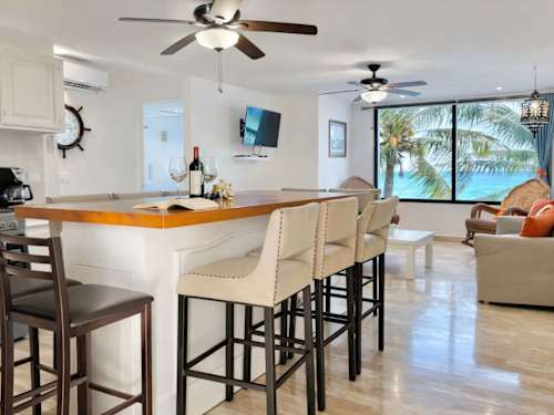Kitchen breakfast bar with stools