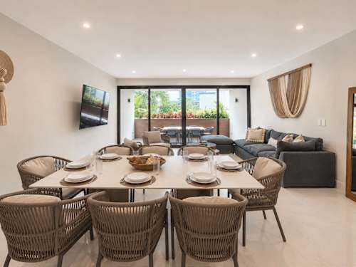 Dining area seating up to 8 guests