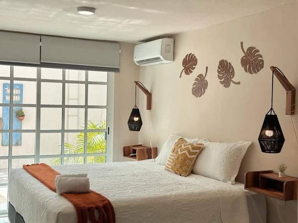 Downtown Cancun Studio | WiFi, Smart TV & AC