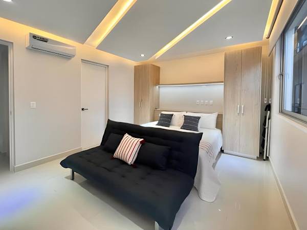 Playa del Carmen Studio: Rooftop Pool & Beach