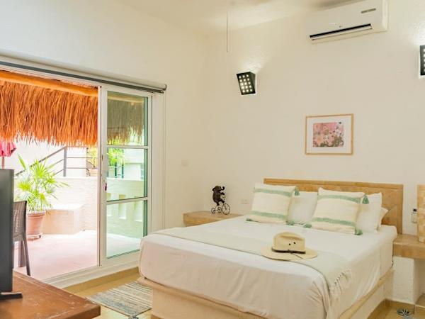 1BR with rooftop: sun, relaxation, and location