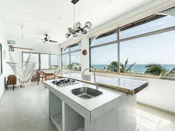 Sea-View Penthouse - Isla Mujeres, Shared Pool