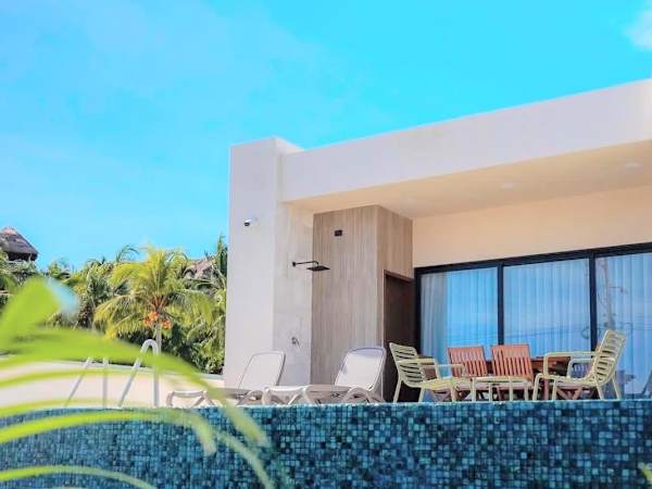 Isla Mujeres 2BR Villa | Ocean View & Pool