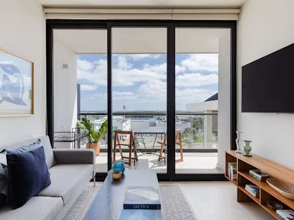 Lagoon View 1 BR Rooftop Pool & Gym