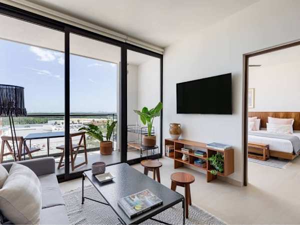 Cancun 1BR - Lagoon View, Pool & Gym