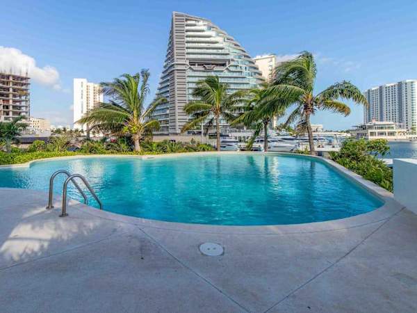 Cancun 2BR Resort Pool, Padel & Playground