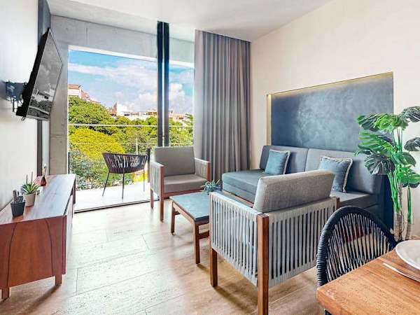 Playa del Carmen Condo | Rooftop Pool & Balcony
