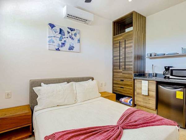 Stylish Studio near Akumal - Rooftop Pool & WiFi