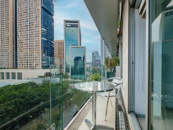Polanco 2BR  Skyline Balcony, Gym & Sauna