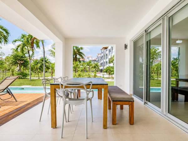 Beachfront 2BR Condo w/ Private Pool & Beach