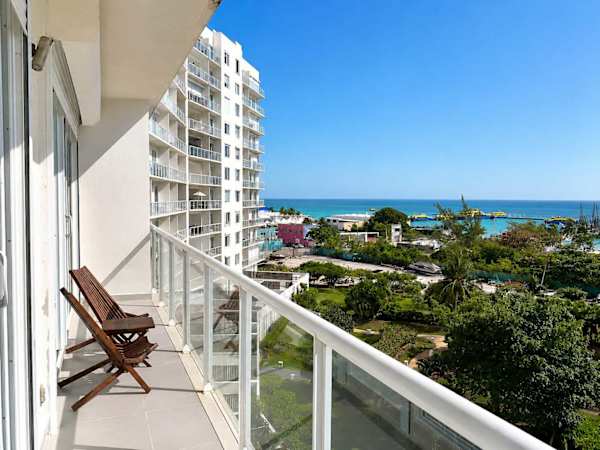Beachfront 3BR - Ocean View - 70m Pool - Cancun