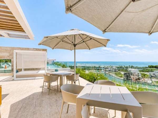 2BR Puerto Cancun with Rooftop Pool, Gym & Marina
