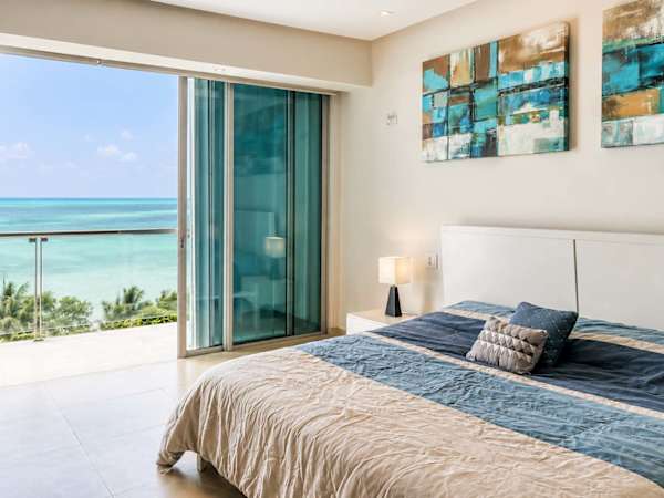 Beachfront 3BR Condo Ocean Views Pool & Beach