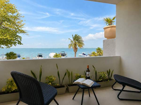 Studio - Lagoon-View Balcony - Cancun Hotel Zone