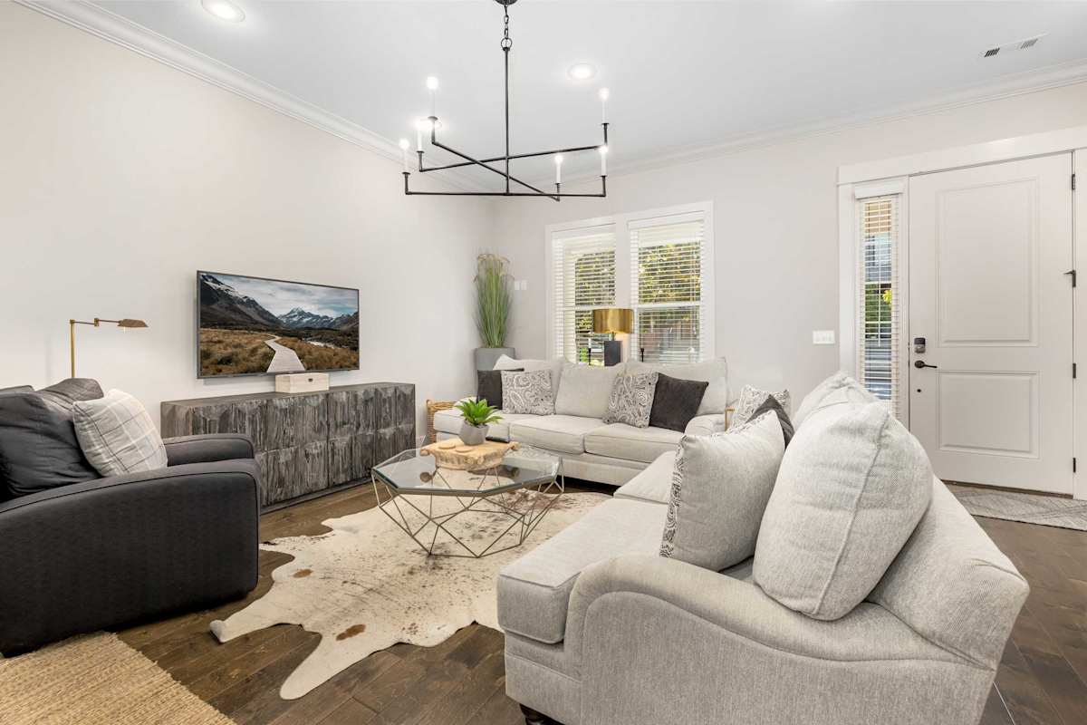 The Magnolia - Walk to Downtown - 0.5 mi to UofA — Fayetteville, AR — vacation rental
