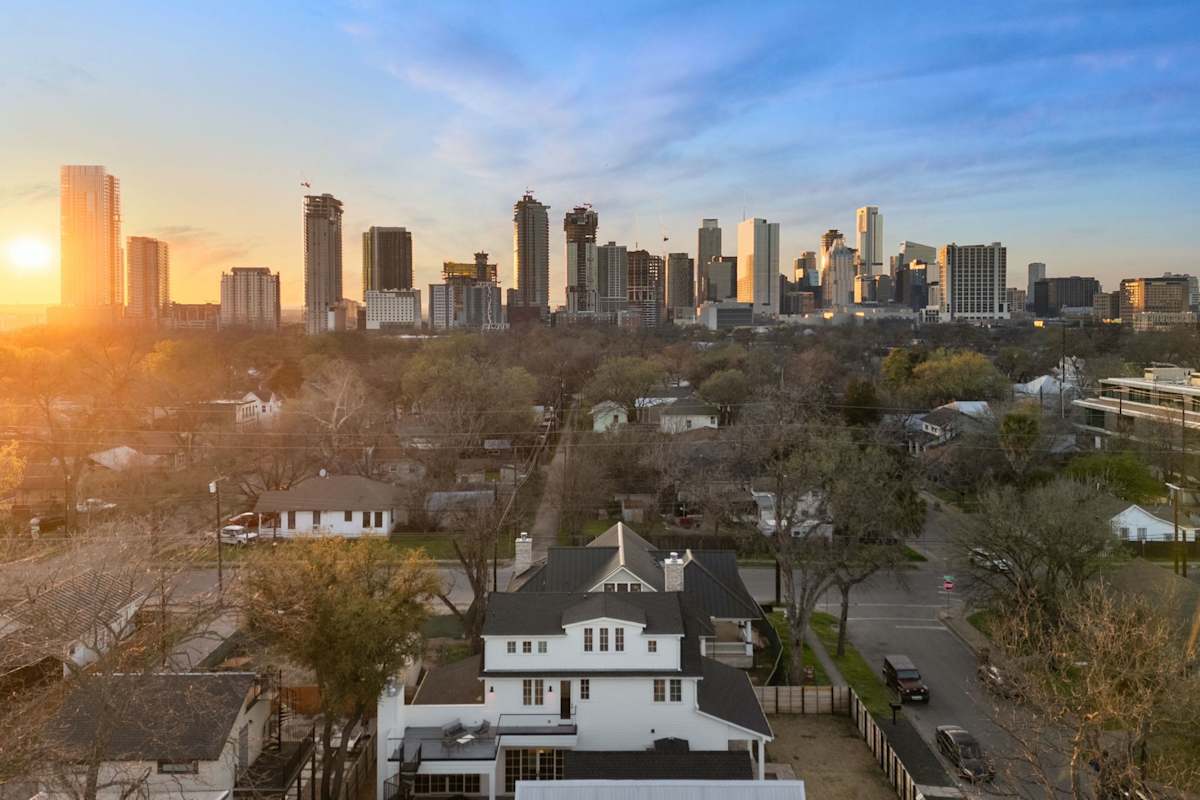 5 Bedroom Walkable to East Austin — Austin, TX — vacation rental