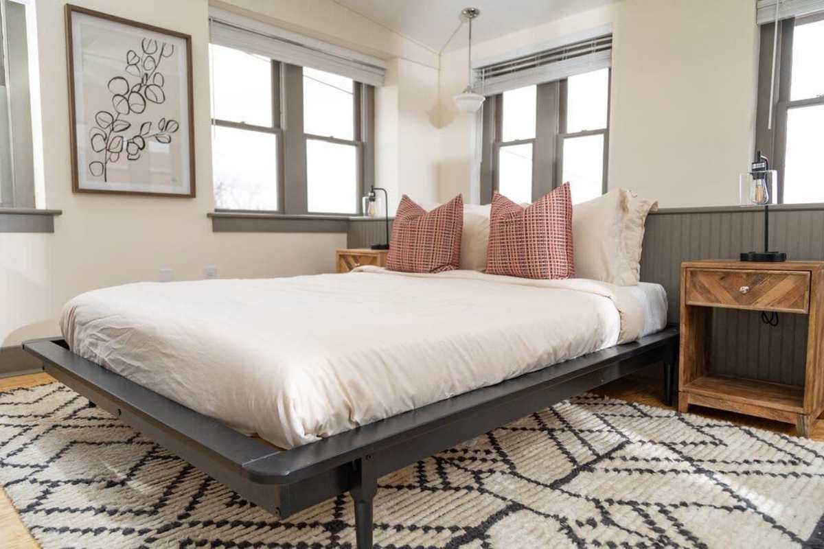 Sleek loft minutes from downtown — Roanoke, VA — vacation rental