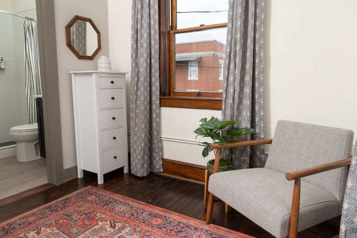 Stylish historic loft near downtown — Roanoke, VA — vacation rental