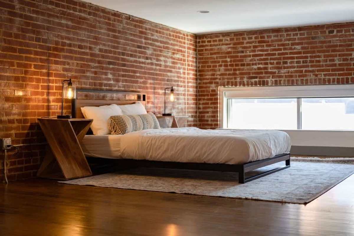 Stunning 2BR loft in city center — Roanoke, VA — vacation rental
