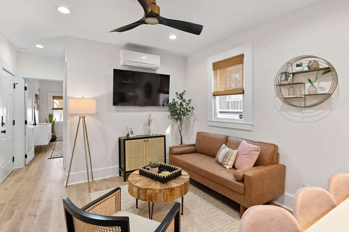 LOCATION! Stunning Downtown Home Steps to King St — Charleston, SC — vacation rental
