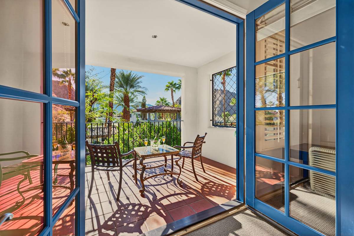 LV027 Upstairs Studio Overlooking Lap Pool — La Quinta, CA — vacation rental