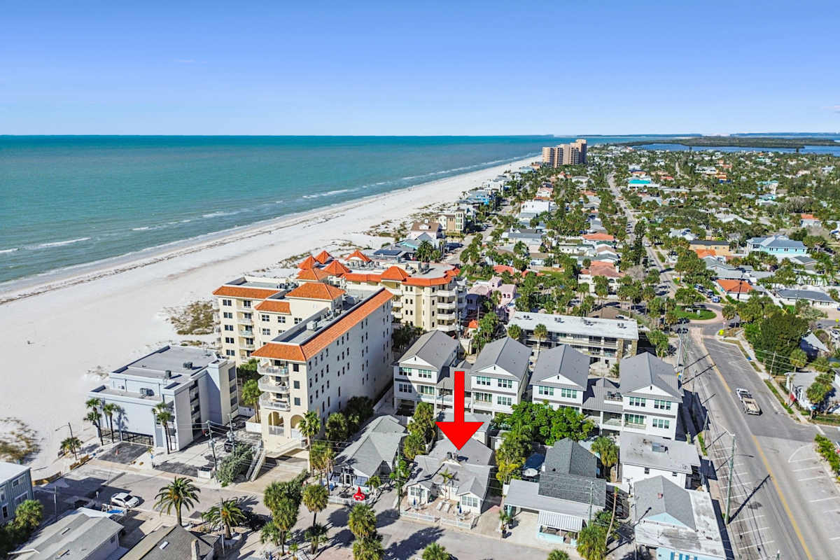 Beach Side Cottage 20 Steps to Beach | Beach Gear Included!  — Beachside Cottages, FL — vacation rental