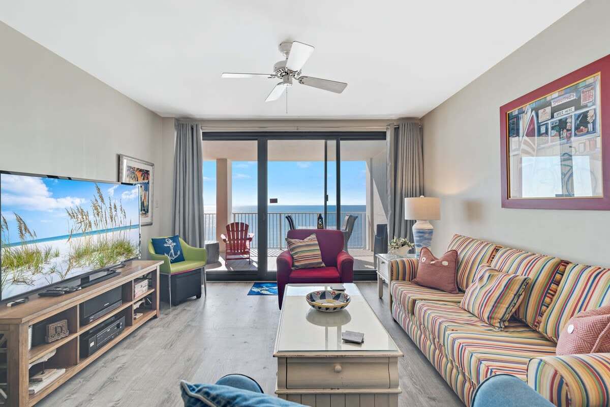 Windward Pointe 1104, FREE chair and umbrella rental, 3 bedrooms, SLEEPS 10