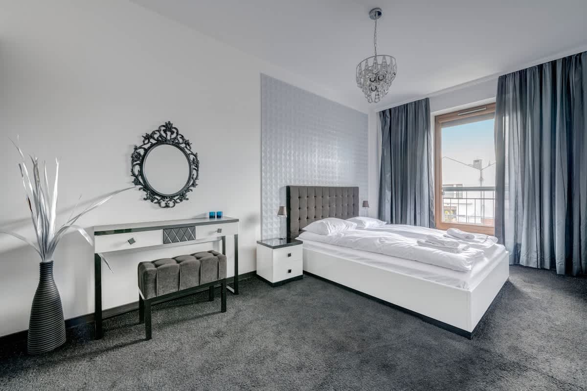 Szafarnia 7 | Spacious Apartment | Parking