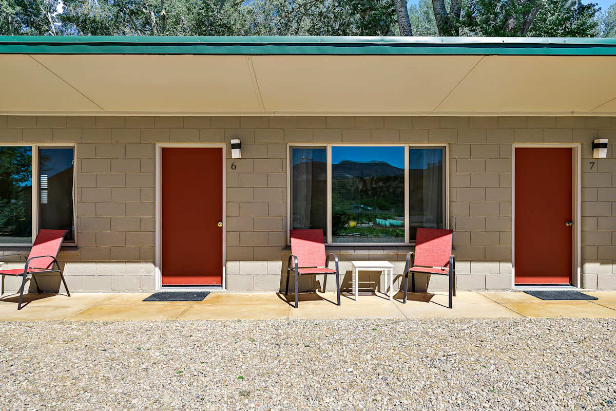 Mount Carmel Motel near Zion National Park
