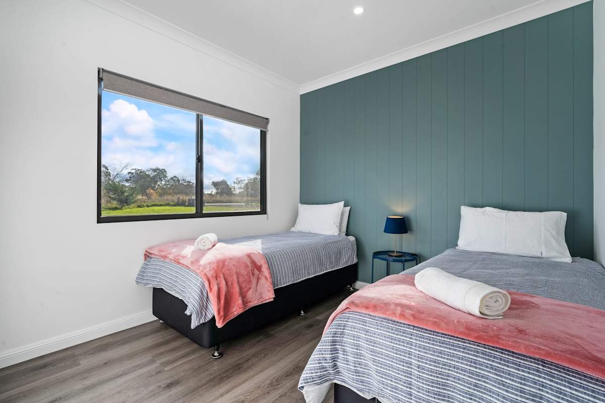 Glenowrie Cottage - 1 King, 2 Singles - Farm Stay