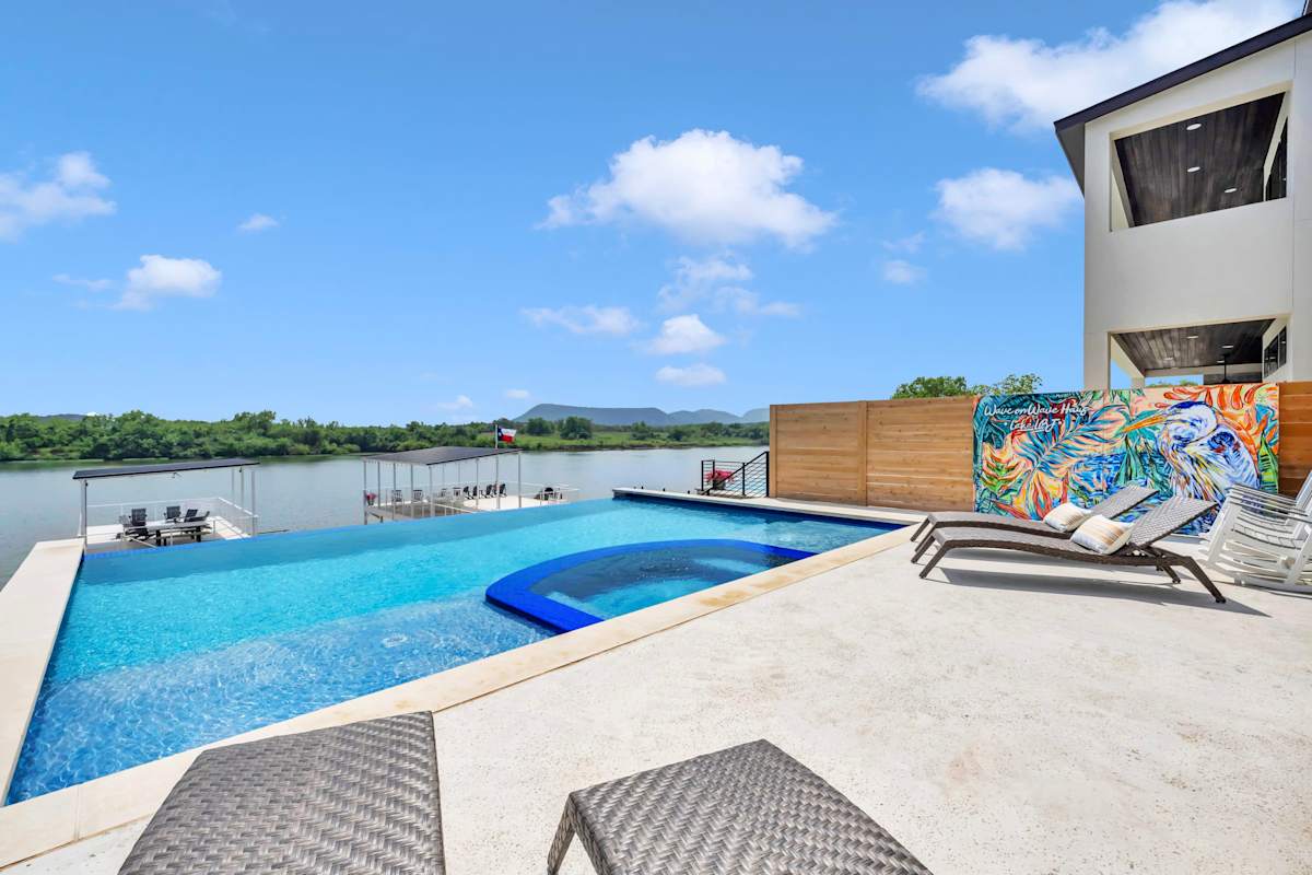 Wave on Wave Haus | Concierge Services