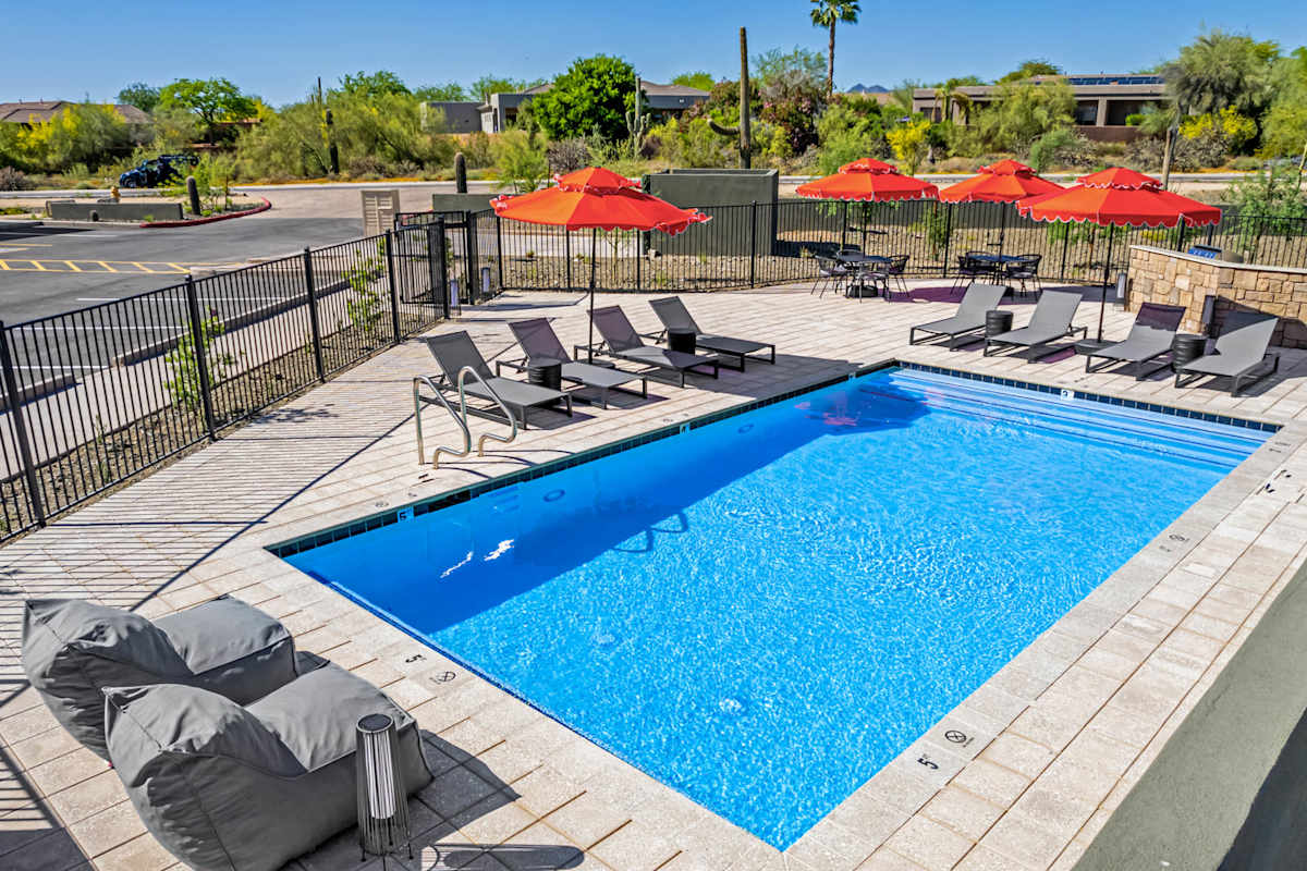 Macallister Luxe 1008 | Close to Golf |Heated Pool