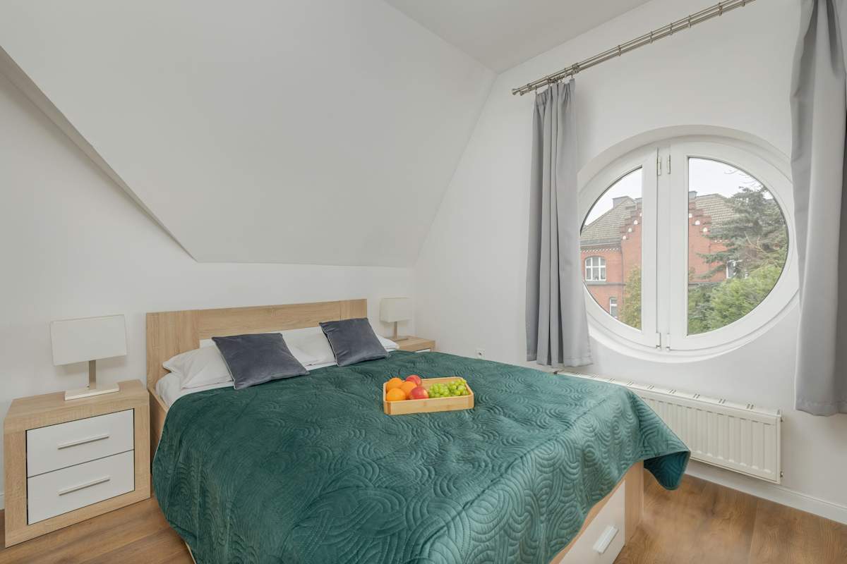 Energetyków 8 | Comprehensive Apartment | Desk