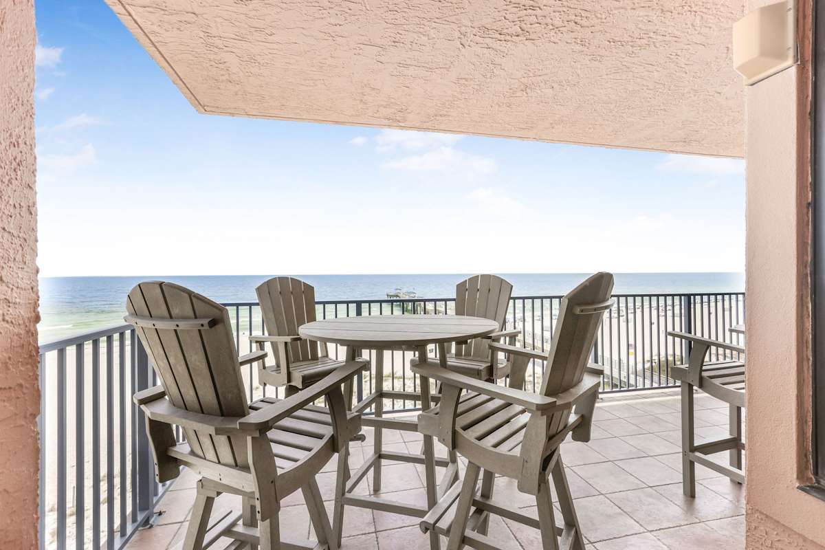 Four Seasons 502-E, Fishing Pier, Newly remodeled