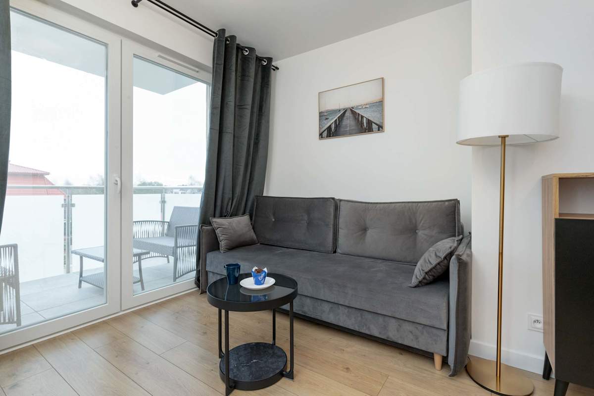 Kuracyjna 15A | Large Apartment | Parking | Desk