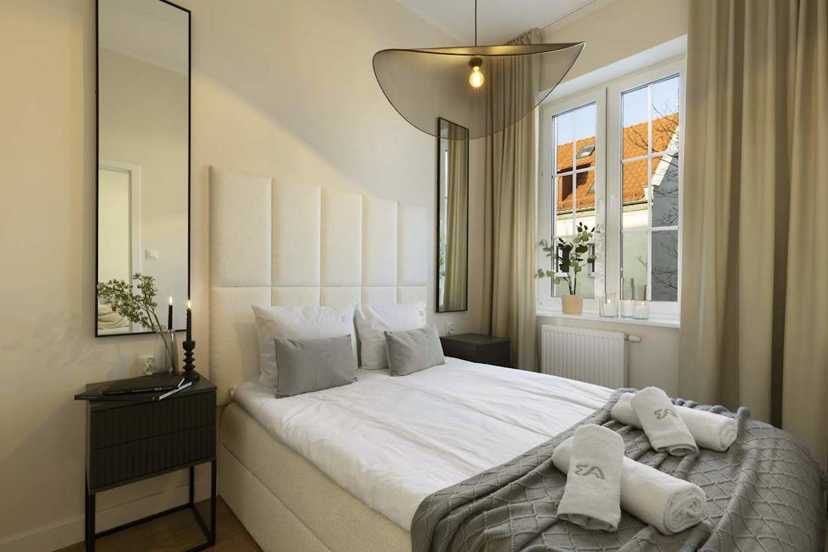 Elite Apartments Aura Black 2 | OLD TOWN
