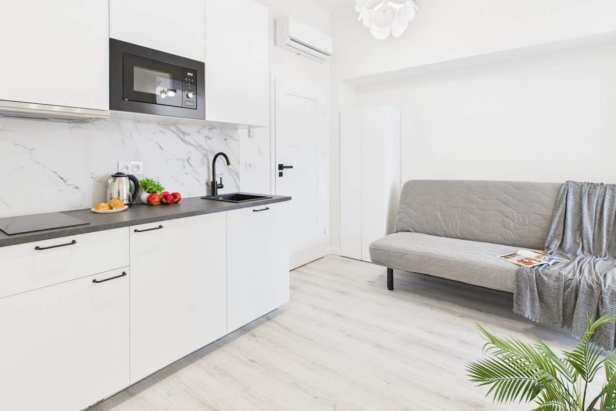 Dobra 6 | Bright Apartment | Air conditioning — Warszawa, Województwo mazowieckie — vacation rental