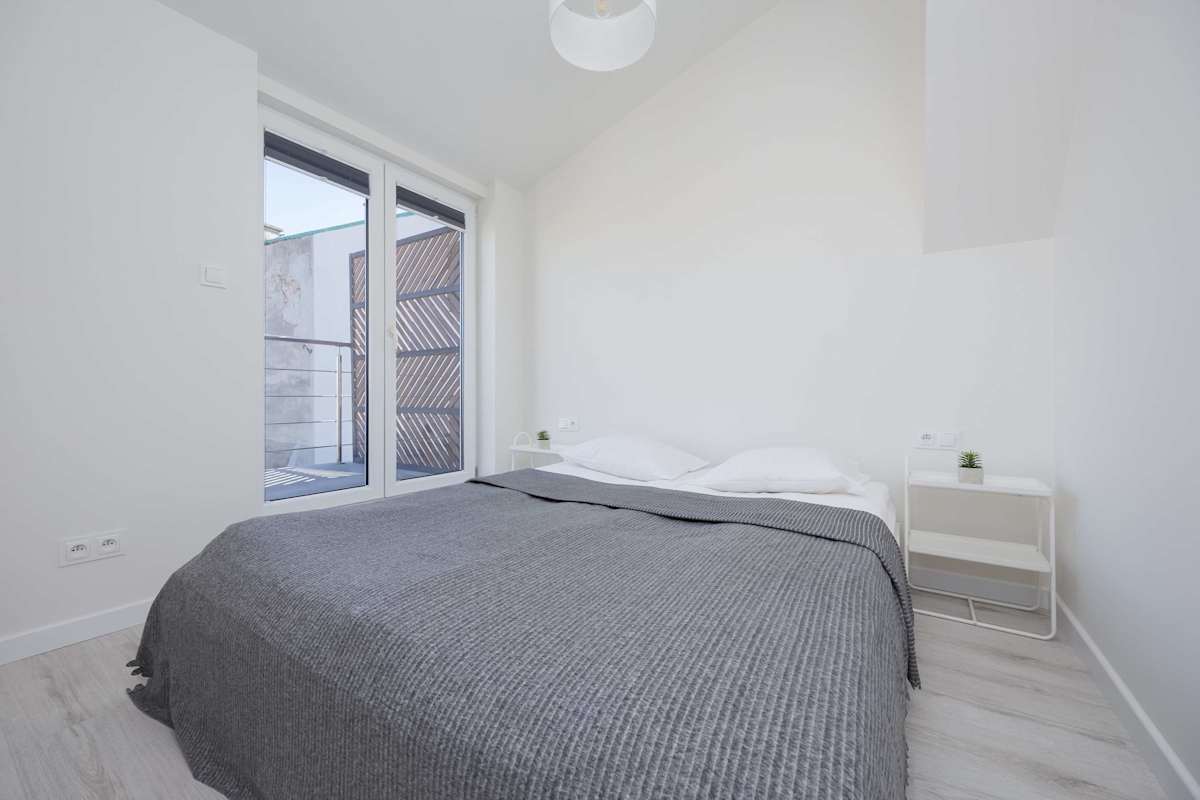 Bright Apartments with Air Conditioning Near the Copernicus Science Center in Warsaw by Noclegi Renters — Warszawa, Województwo mazowieckie — vacation rental