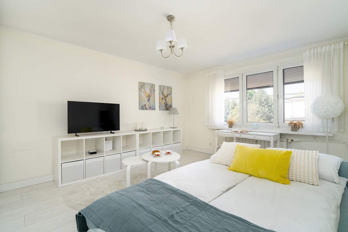 Grochowska 139 | Poznan | Bright Studio | Remote Work — Poznań, Greater Poland — vacation rental