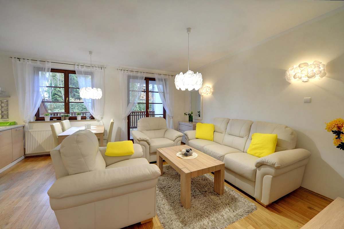 Okrzei 1B | Karpacz | Bright Apartment | Balcony | Parking | WiFi & Smart TV